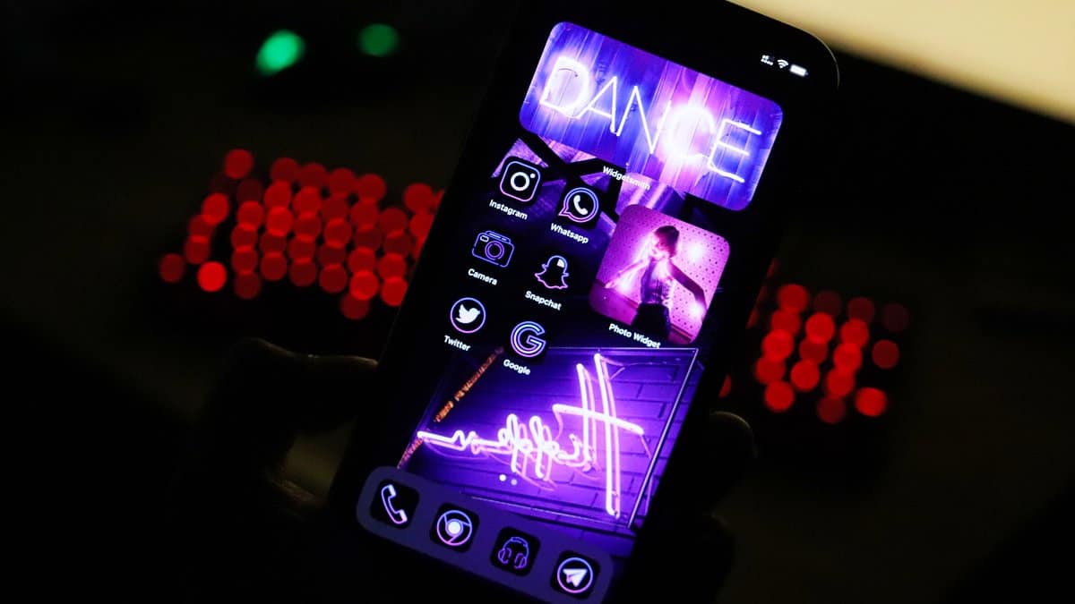 如何使用自定义应用程序图标和照片小部件在 iOS 14 中创建美观的主屏幕